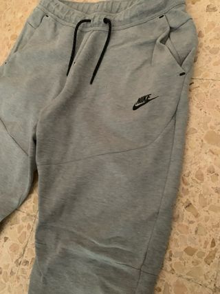 Pantalón Chandal Nike Tech Fleece Gris