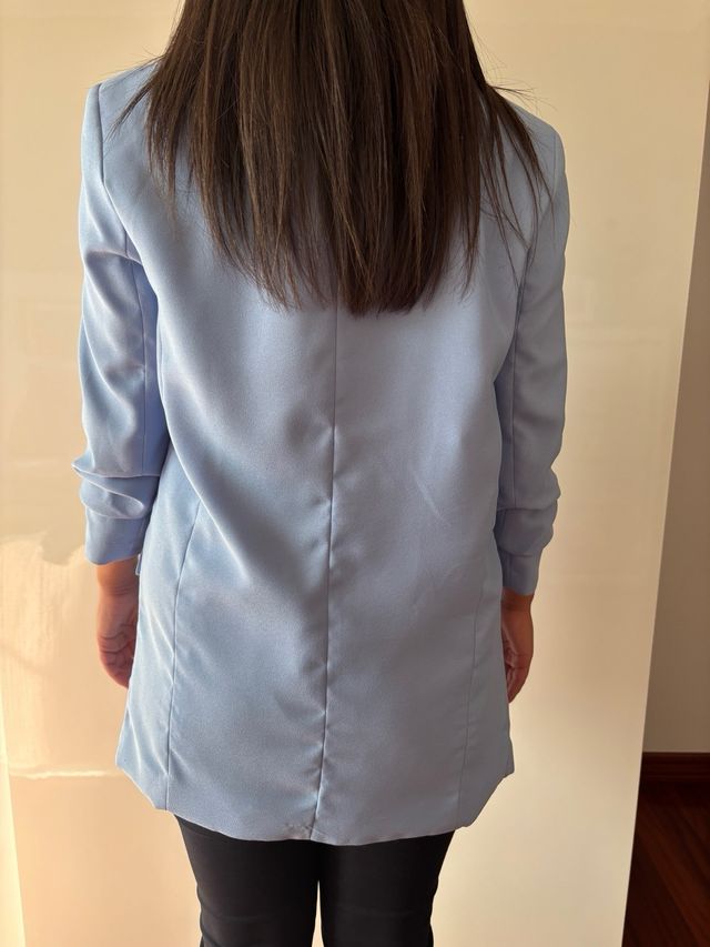 Blazer azul manga arrugada