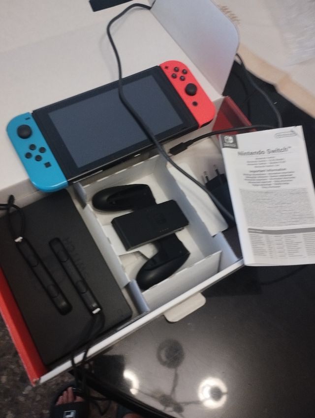 Nintendo Switch Rojo y Azul