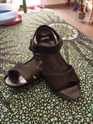 Sandalias plataforma Camper Negras