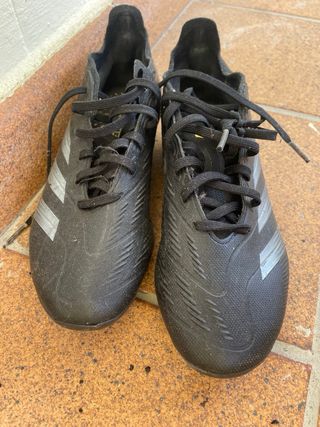 Botas de fútbol Adidas Predator Tacos
Talla 38 2/3