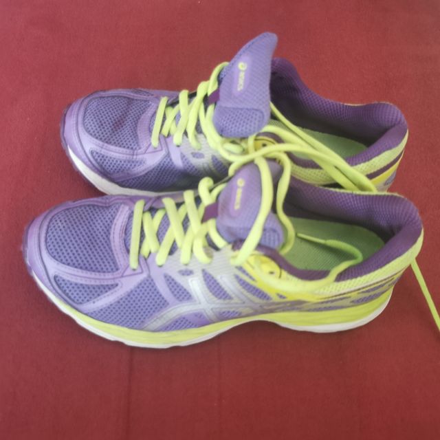 Zapatillas Asics Moradas y Verdes