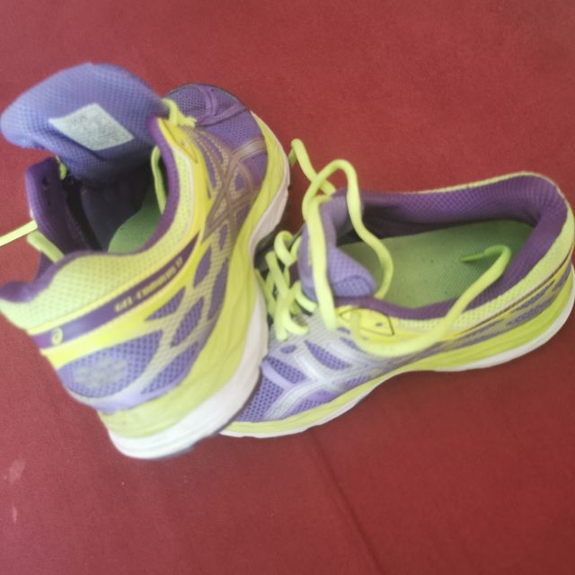 Zapatillas Asics Moradas y Verdes