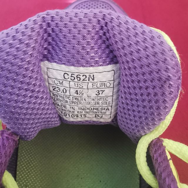 Zapatillas Asics Moradas y Verdes