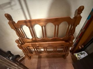 Cama de madera 