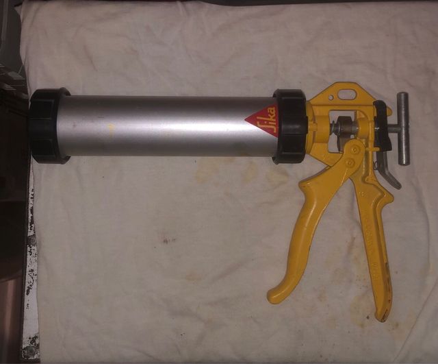 Pistola Sika para sellador