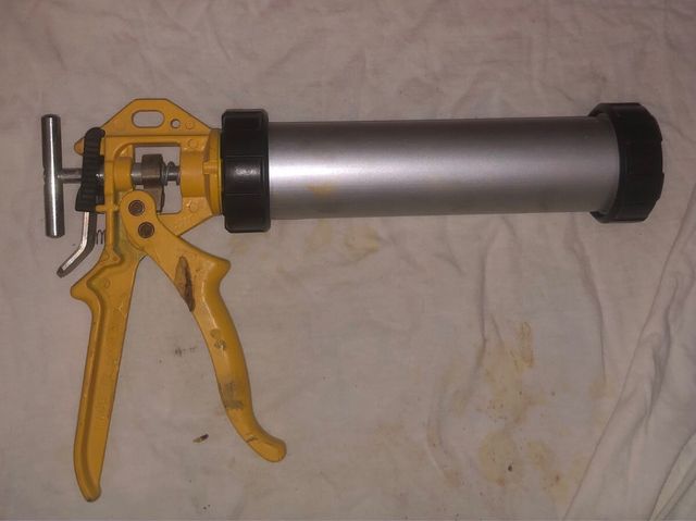 Pistola Sika para sellador