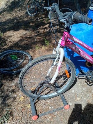 Aparca bicicletas metálico