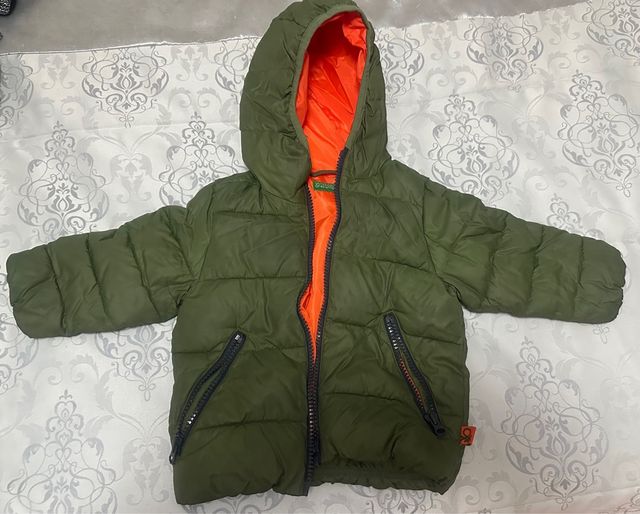 Chaqueta Benetton bebé verde con naranja (1 año)