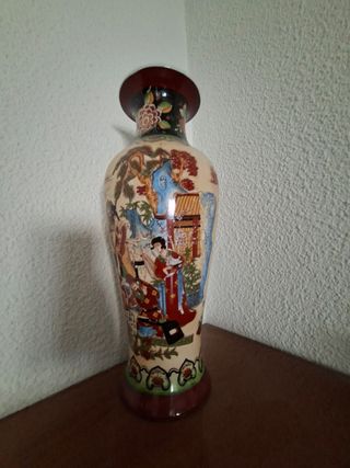 Jarrón antiguo cerámica oriental pintado a mano