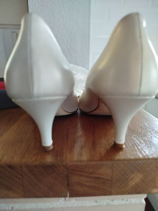Zapatos de ceremonia PERTEGAZ marfil T.40
