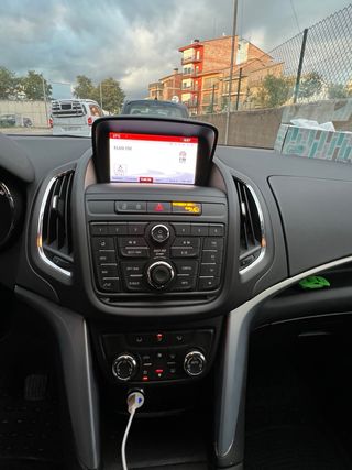 Opel Zafira Life 2016