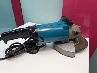 Radial Makita Ga9000i
