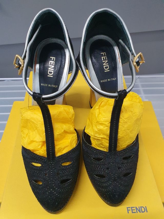 Zapatos de Tacón Fendi Negros