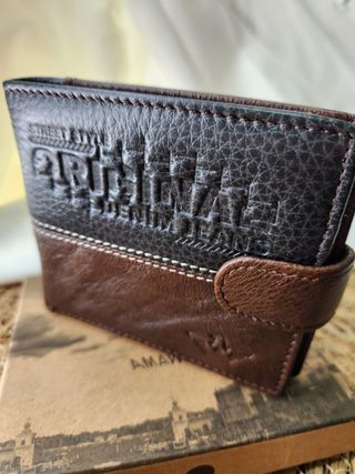 Billetera de cuero para chicos

Marcas  varias 