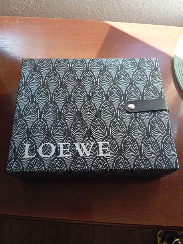 Caixa de cartão Loewe  Vazio Preto
