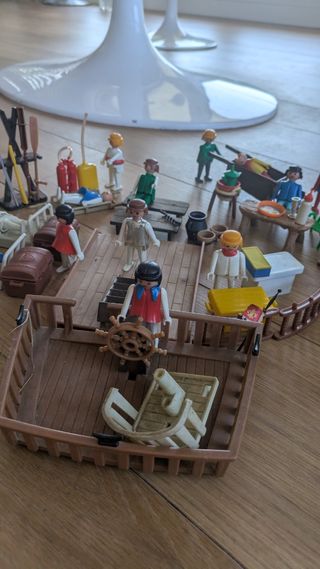 Playmobil Años 70 Barco Pirata y Figuras