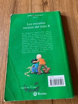 Los extraños vecinos del bajo B (Altamar/ At Se...
