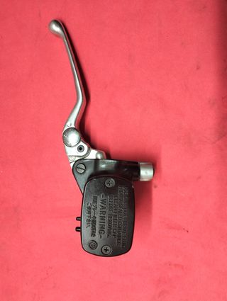 Leva e Pompa Freno Tmax 530 17/19