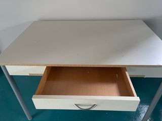 Mesa de escritorio madera y metal
