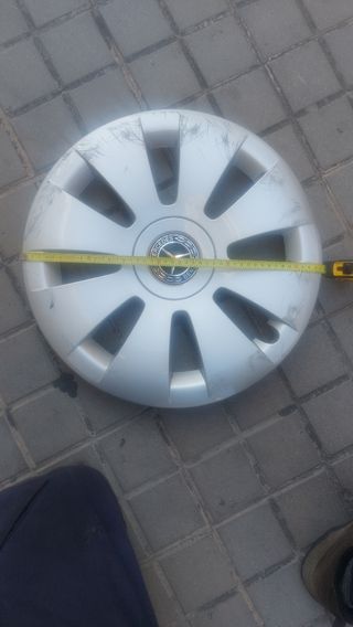 Tapacubos Mercedes  BENZ 16 " con ralladuras