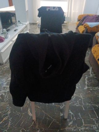 Sudadera Puma Negra Gruesa con Capucha