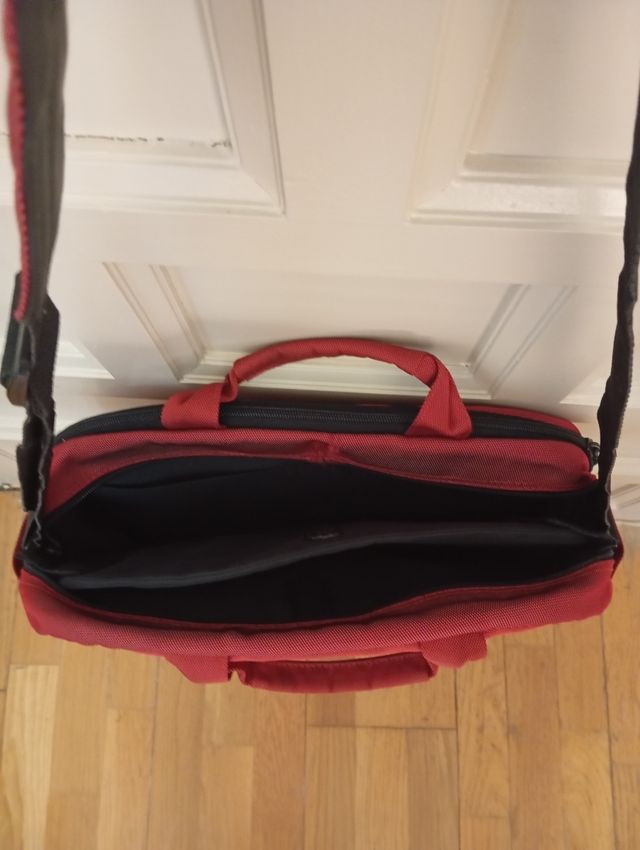 Mala para computador portátil vermelha