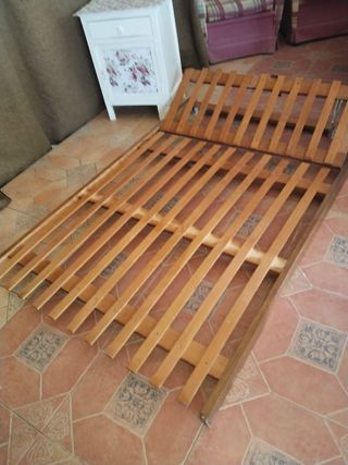 Somier de madera y colchón