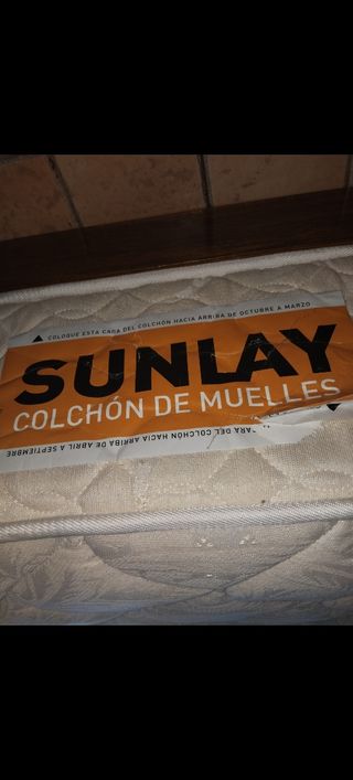 Somier de madera y colchón