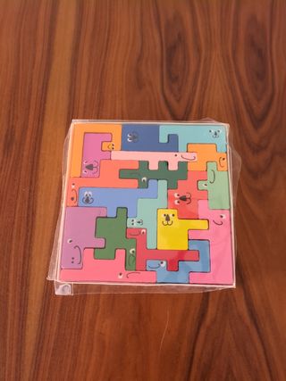 Puzzle de madera con figuras de animales