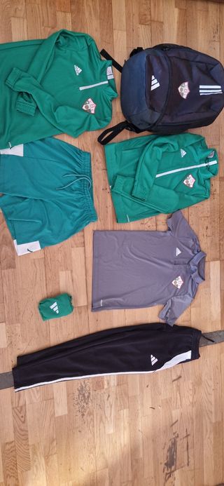 Ropa de entrenamiento Adidas verde12/14 años