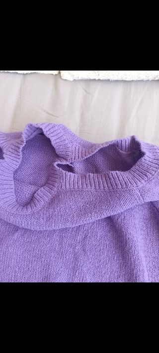 Jersey morado con hombro abierto