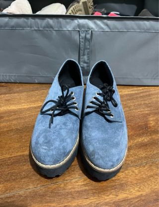 Zapatos de ante azul con plataforma