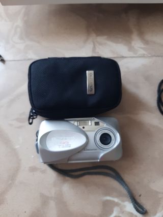 Cámara Olympus Plata