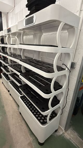 Sistema de cultivo Hidropónico de 5 Niveles