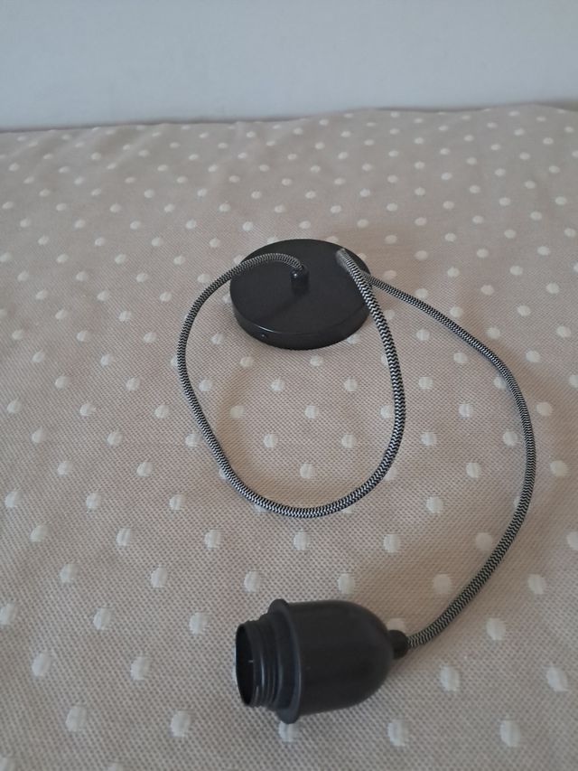 Porta Lámparas Negro y Gris