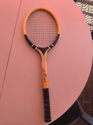Raqueta de madera vintage