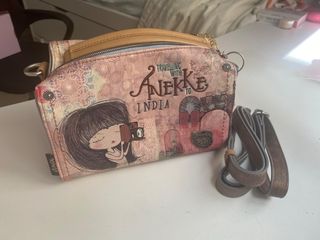 Bolso Anekke Traveling to India