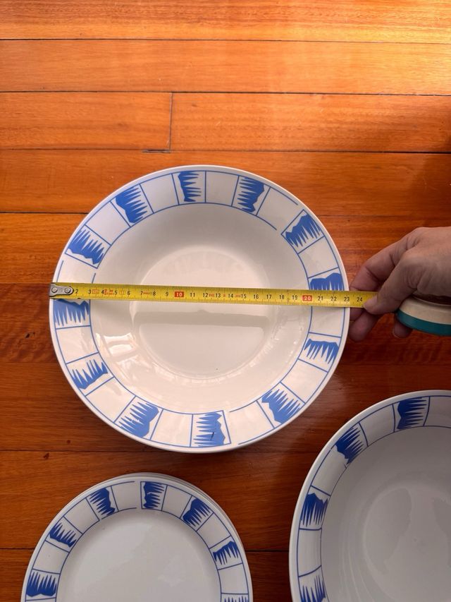 Vajilla cerámica de 13 piezas