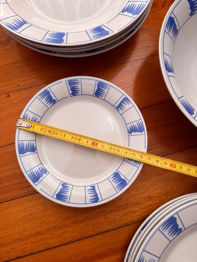 Vajilla cerámica de 13 piezas