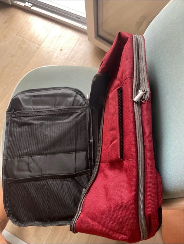 Travel bag rossa Einaudi