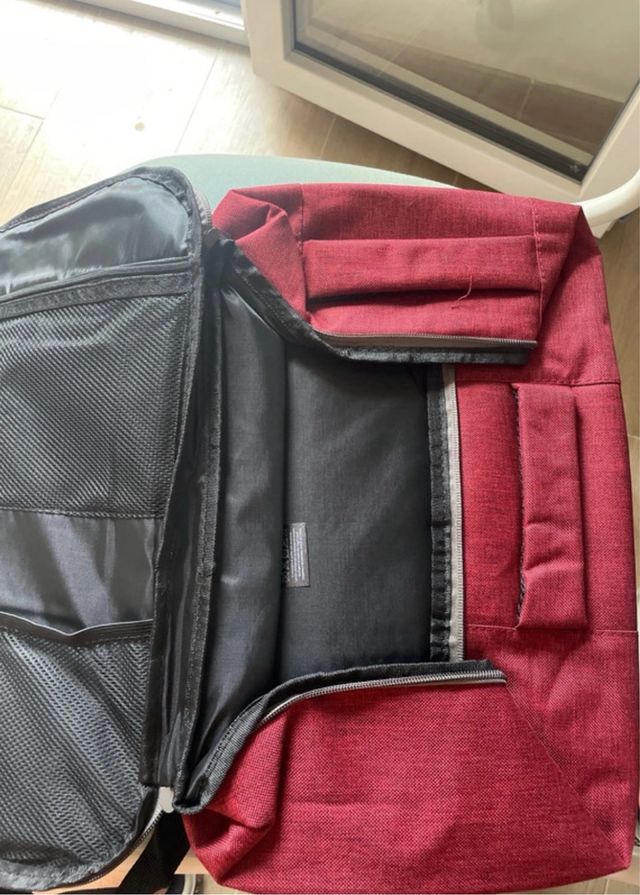 Travel bag rossa Einaudi