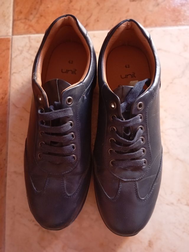 Zapatos, zapatillas de vestir UNIT azul marino. 
