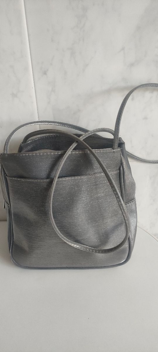 Bolso gris plateado