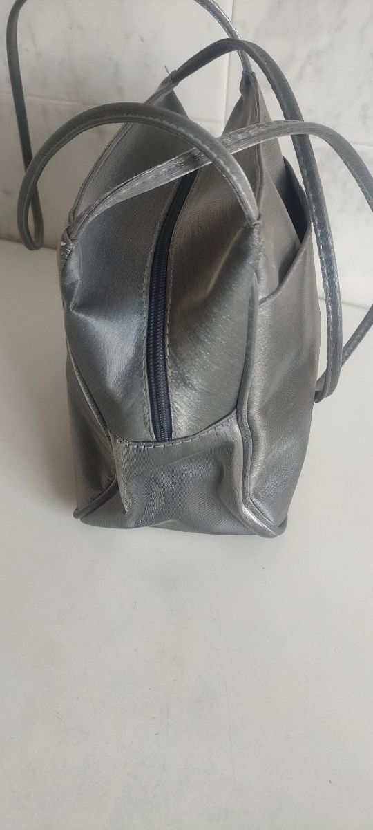 Bolso gris plateado
