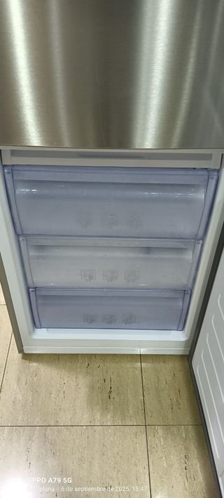 Nevera combi Beko no Frost energía A+