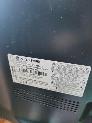 Televisión LG Smart TV Negra pantalla con rayas