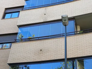 Se fabrica y repara carpintería de aluminio