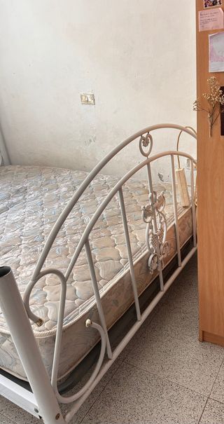 Cama de matrimonio con somier