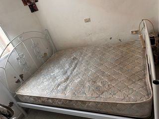 Cama de matrimonio con somier